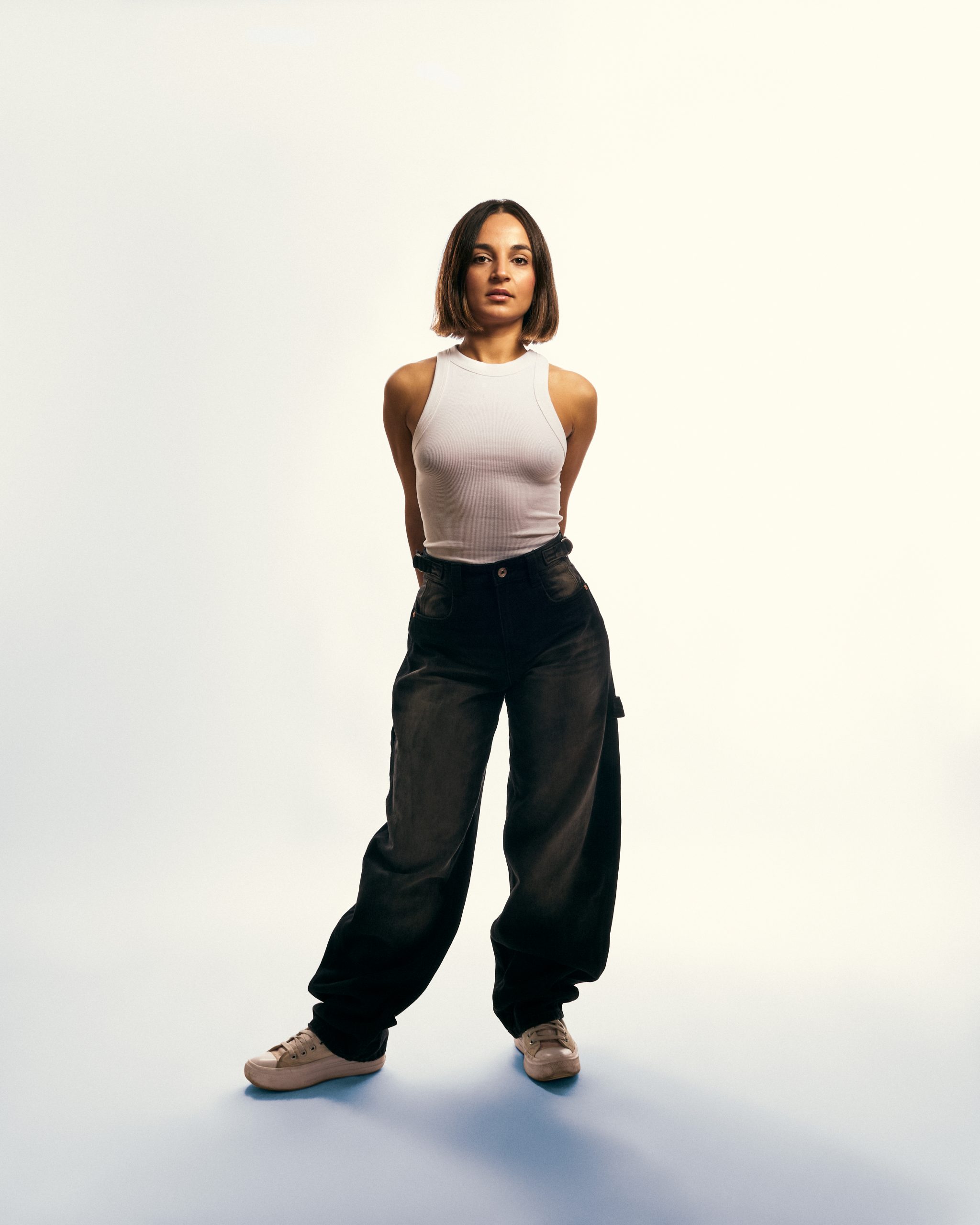 Foto de ropa contemporanea para marca de ropa moderna en Valencia